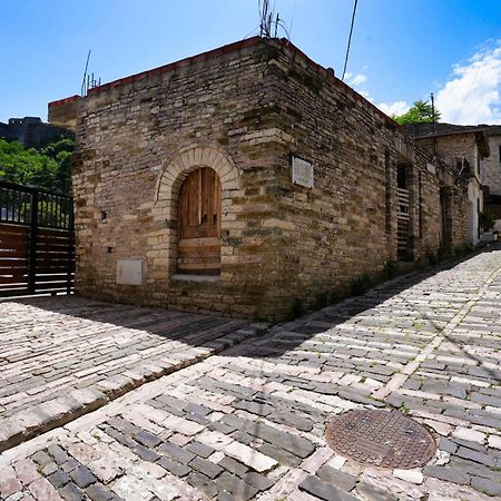 Castlefront Villa Gjirokaster Ngoại thất bức ảnh