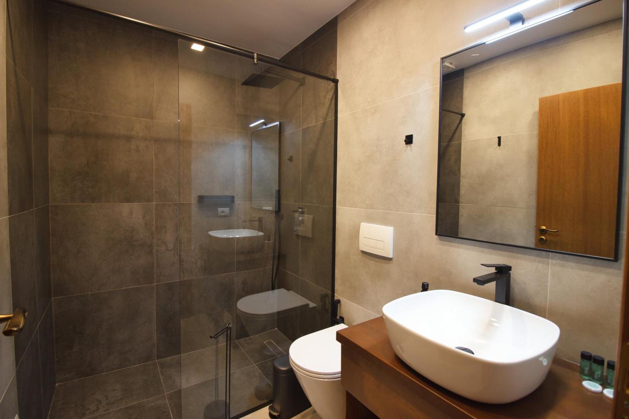 Castlefront Villa Gjirokaster Ngoại thất bức ảnh