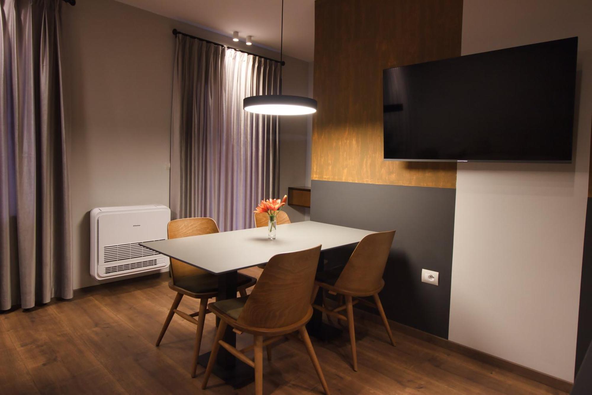Castlefront Villa Gjirokaster Ngoại thất bức ảnh