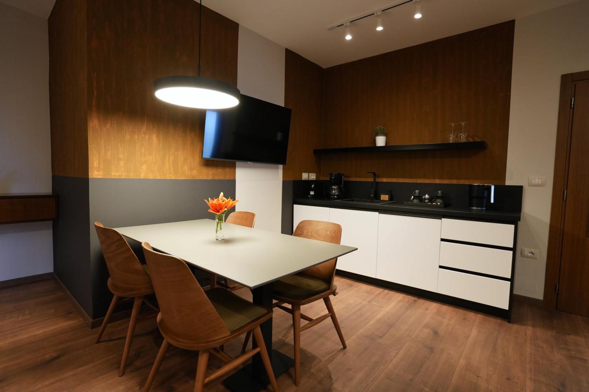 Castlefront Villa Gjirokaster Ngoại thất bức ảnh