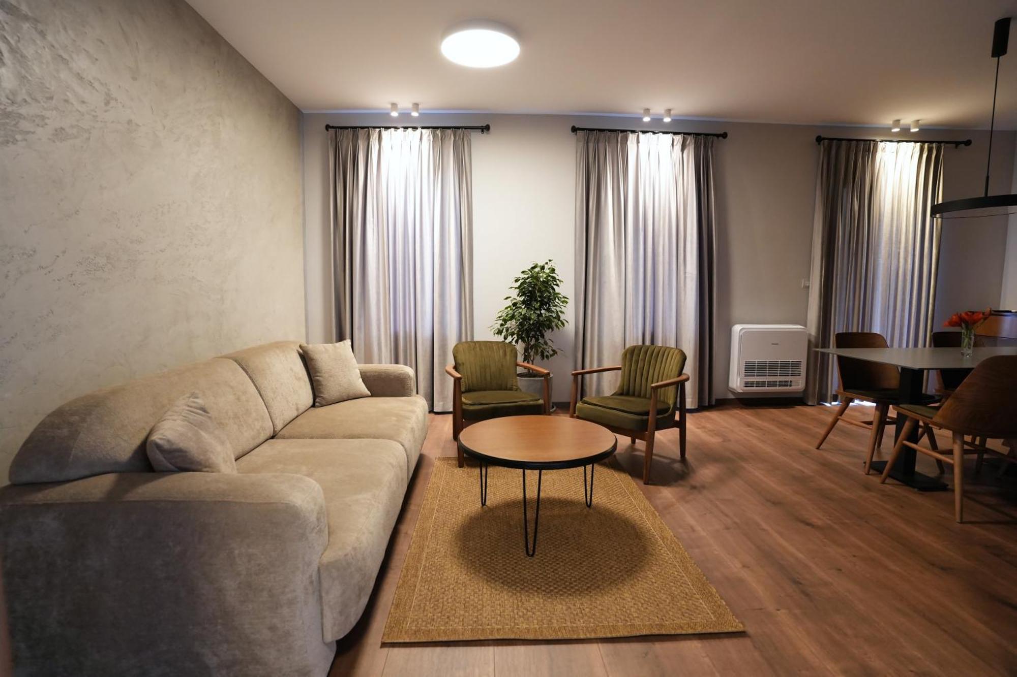 Castlefront Villa Gjirokaster Ngoại thất bức ảnh