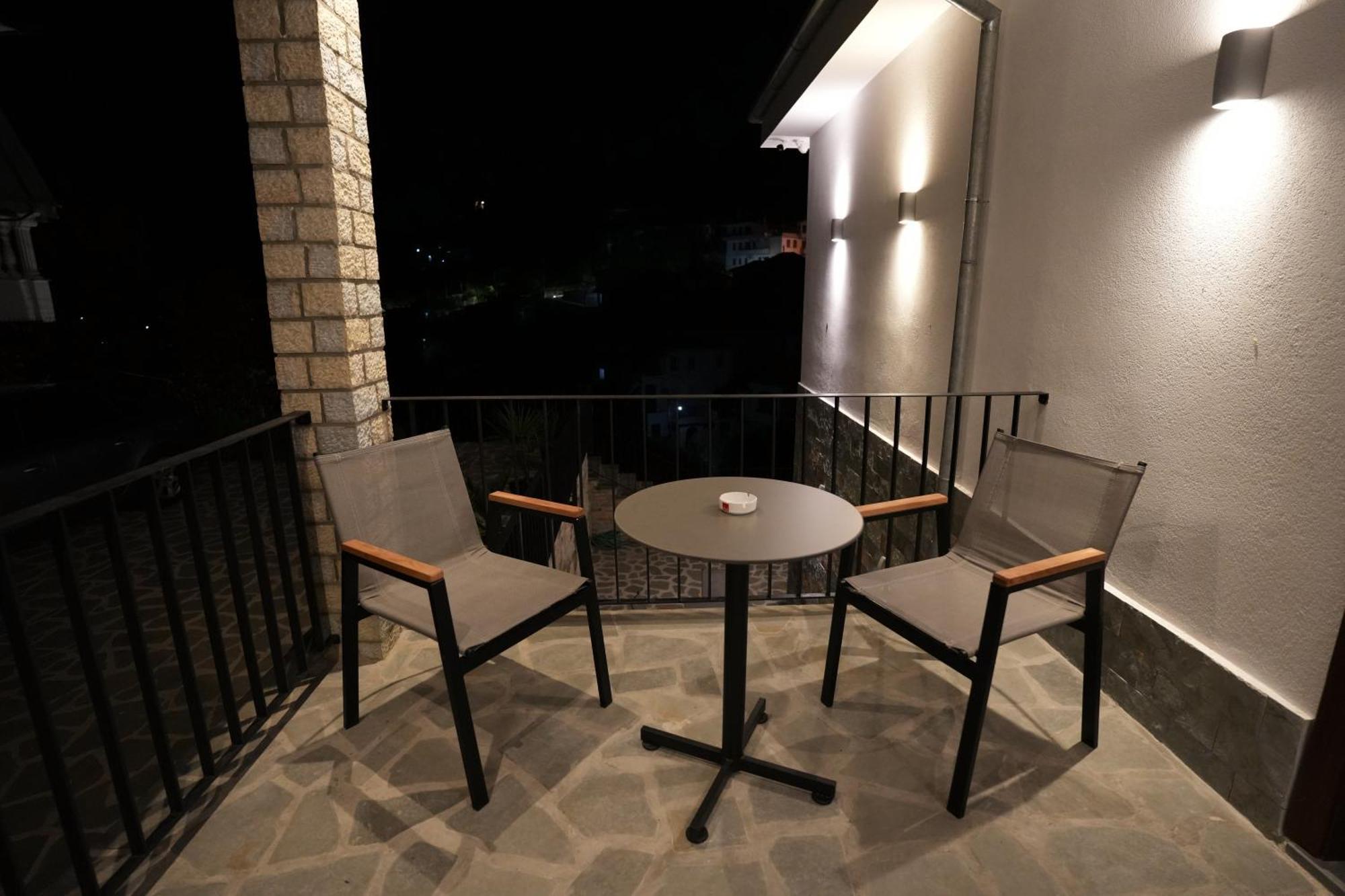 Castlefront Villa Gjirokaster Ngoại thất bức ảnh