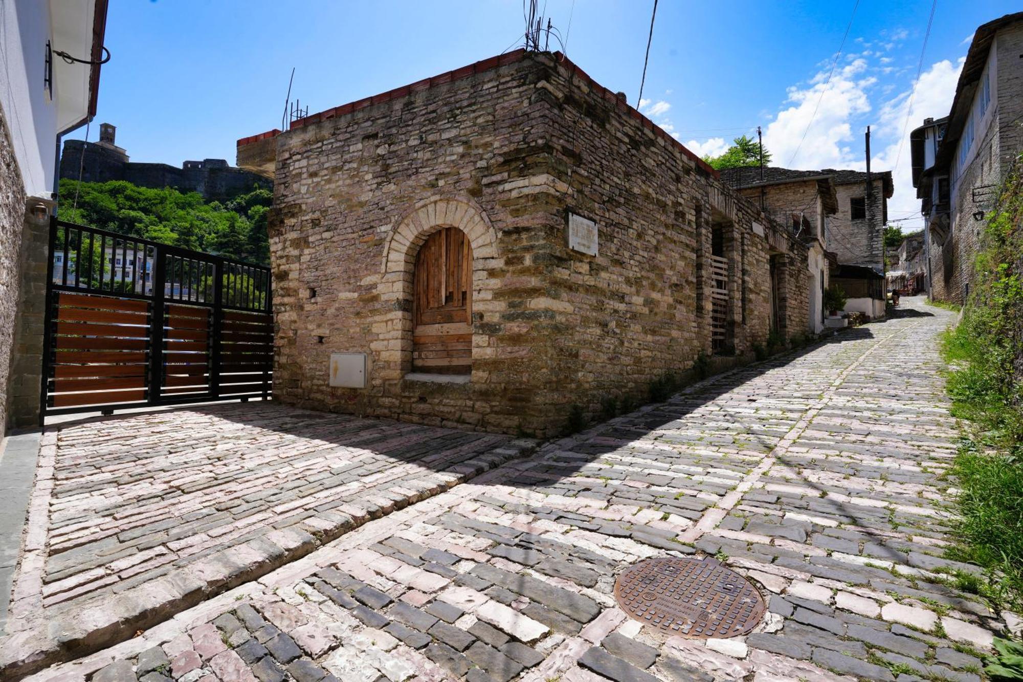 Castlefront Villa Gjirokaster Ngoại thất bức ảnh