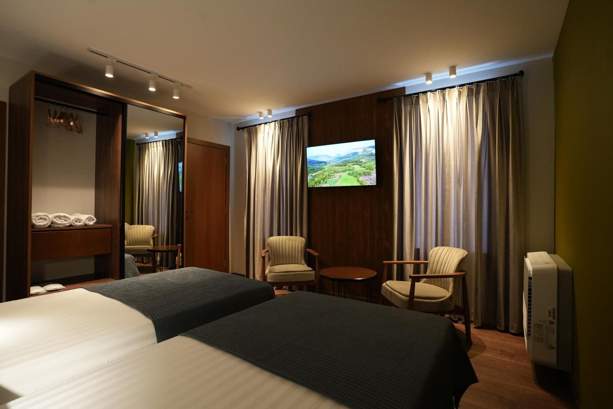 Castlefront Villa Gjirokaster Ngoại thất bức ảnh